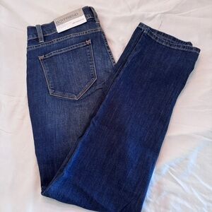 New with tags Liz Claiborne  Boyfriend Skinny Jeans Size 8